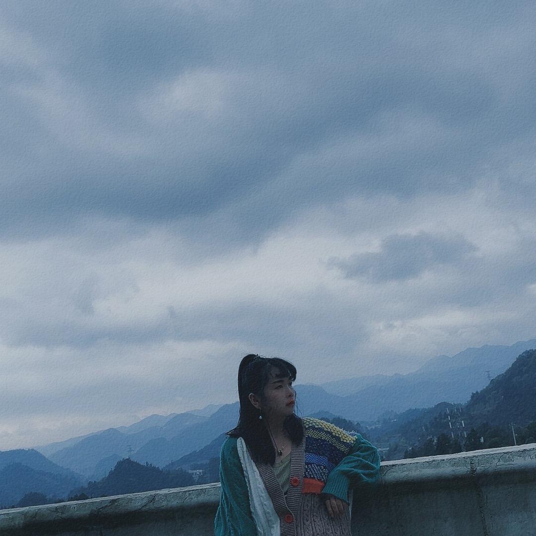 白色的*茶花