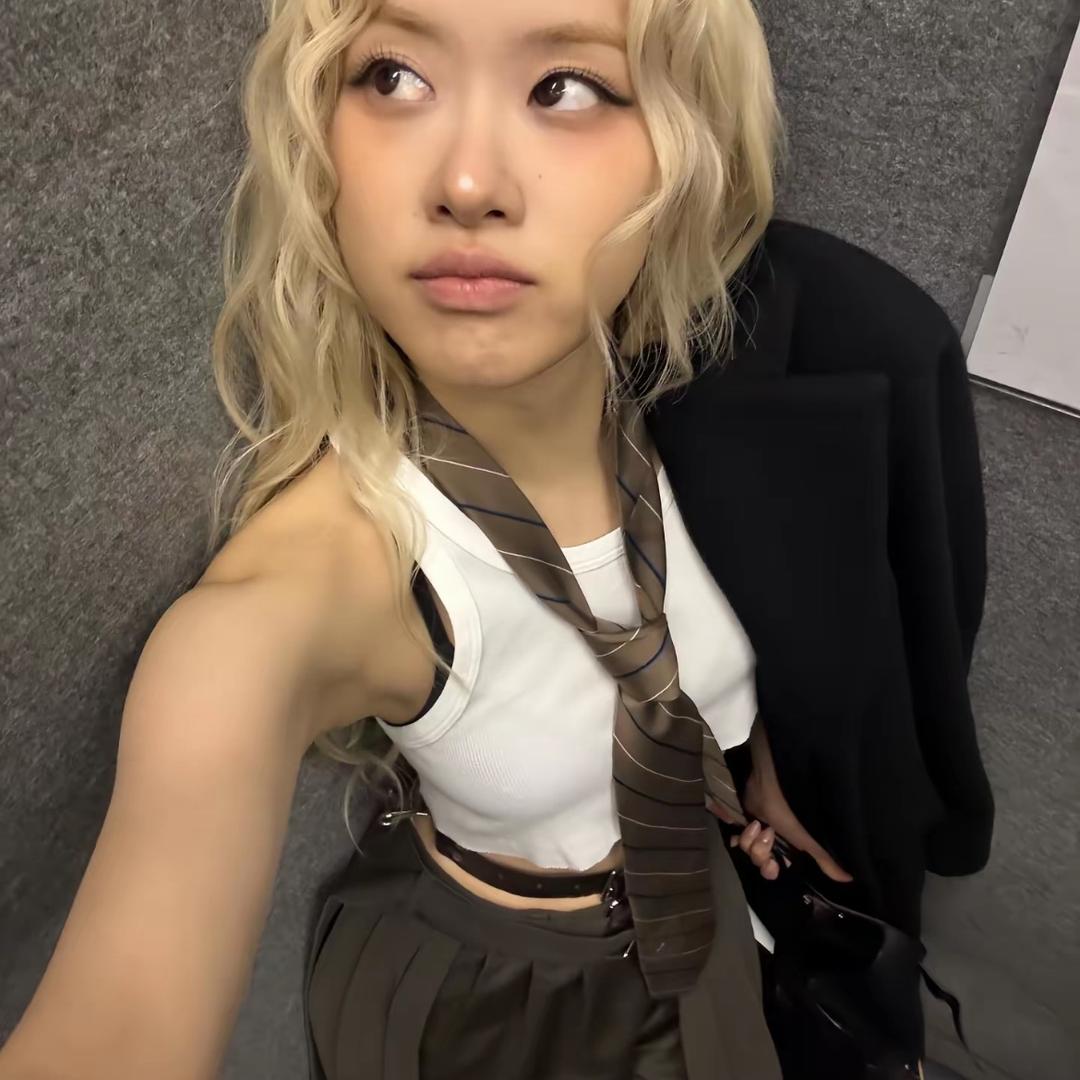 龙村忧郁鸡💩总裁