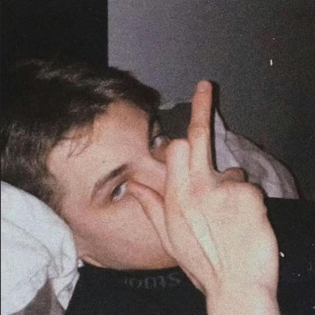 小新.