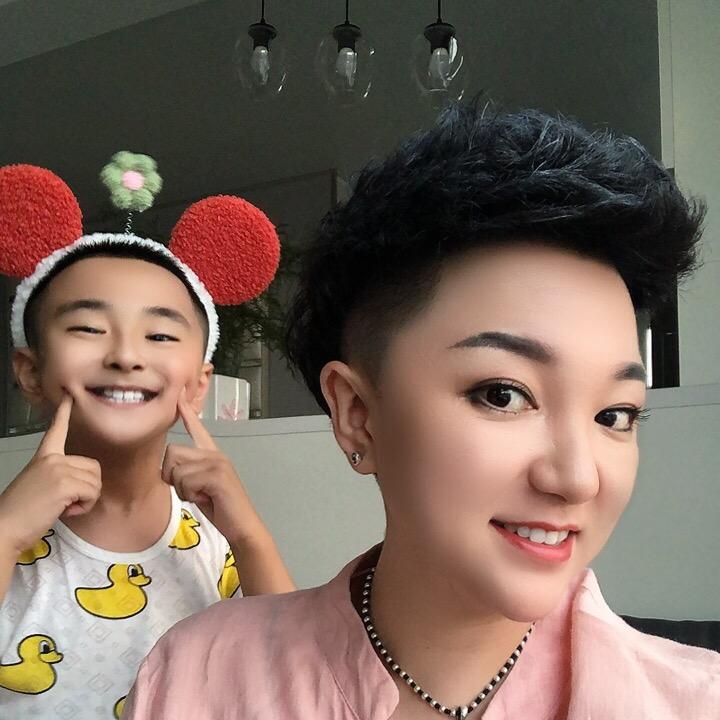 贺大漂亮呀！