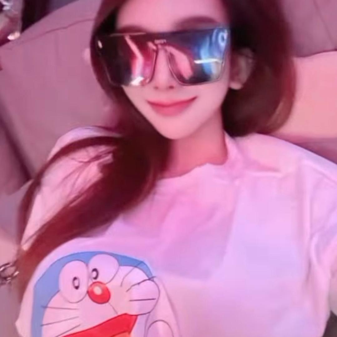 央央