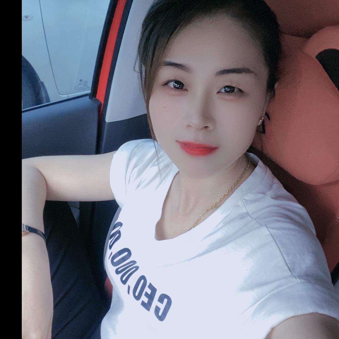 小玥吖.