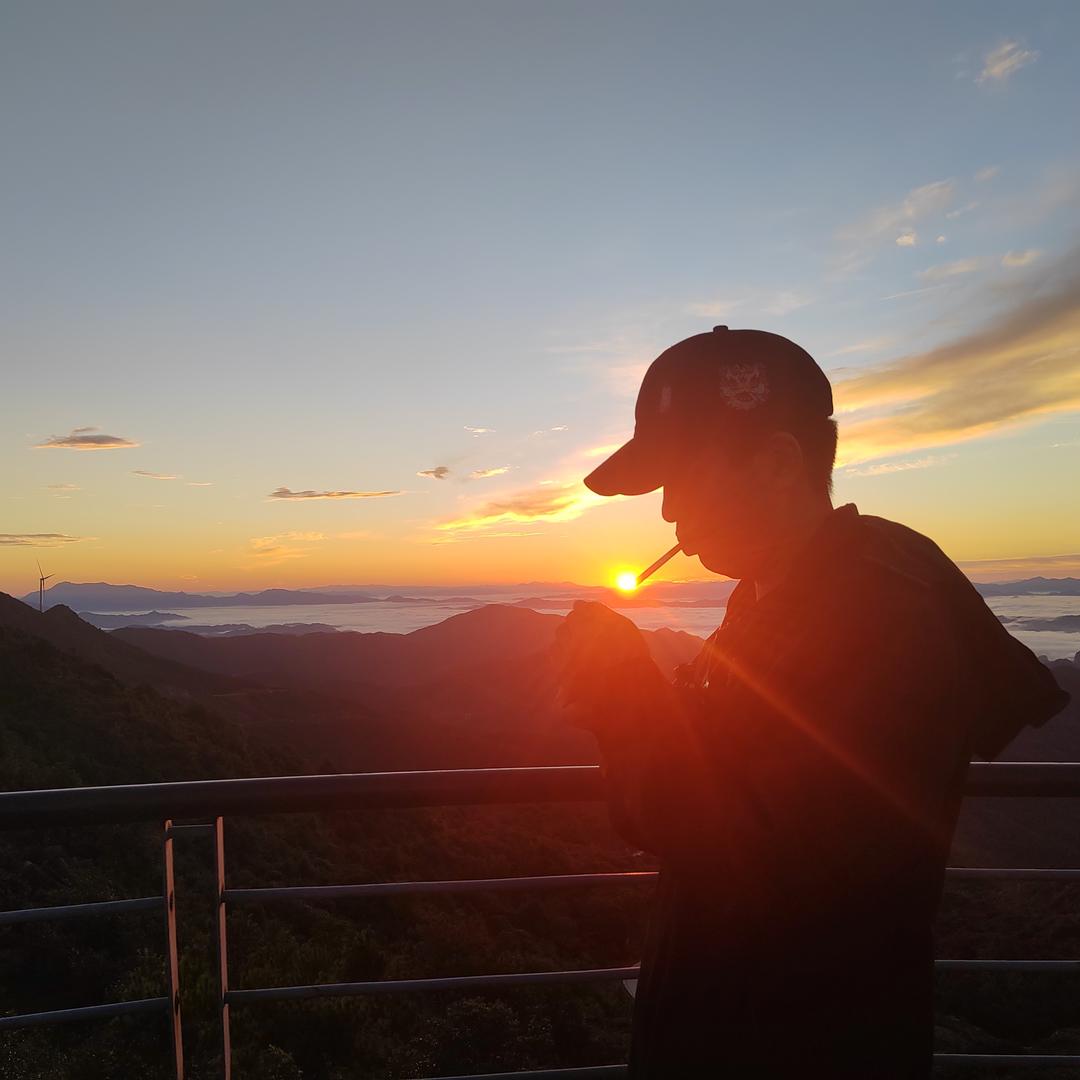 保持热爱，奔赴山海～