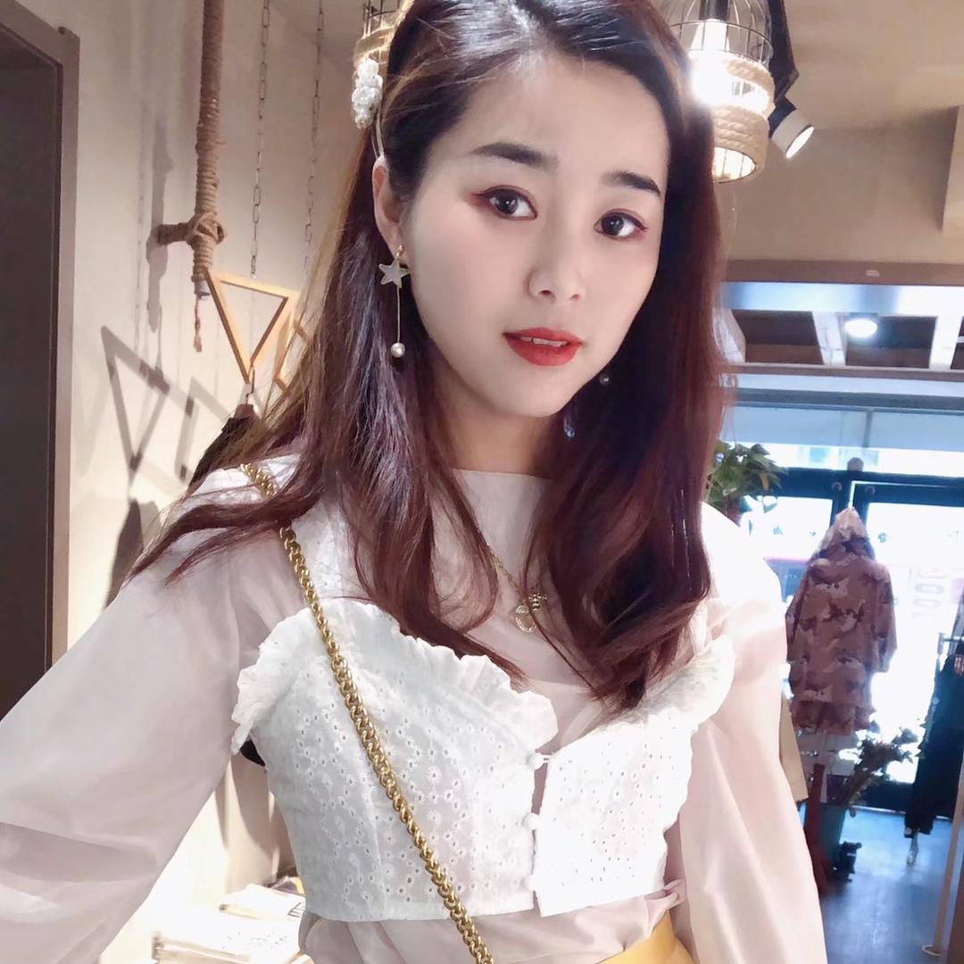 萱萱爱吃糖