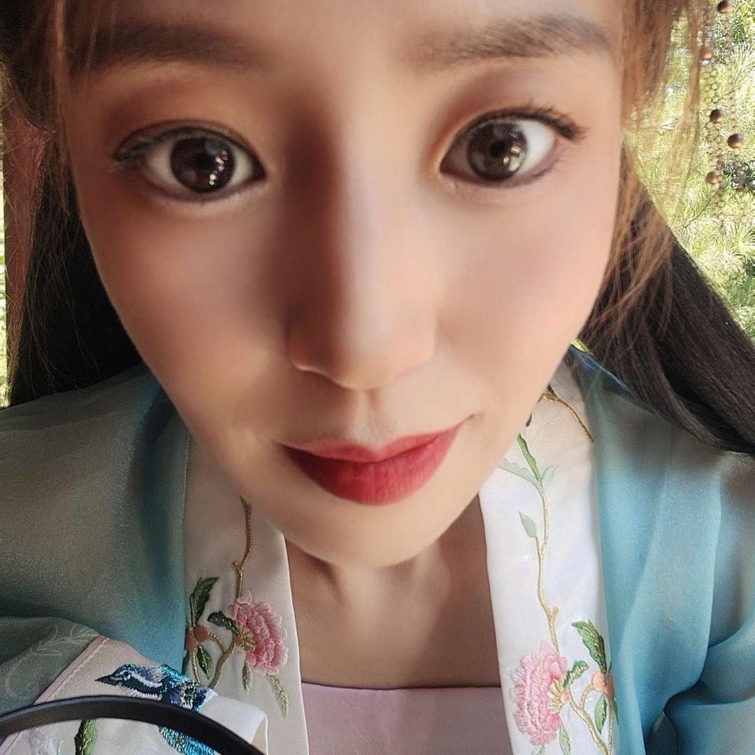 杰丽呀～😀🔍🤡