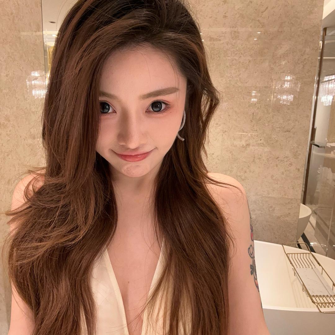 栾栾Lyx