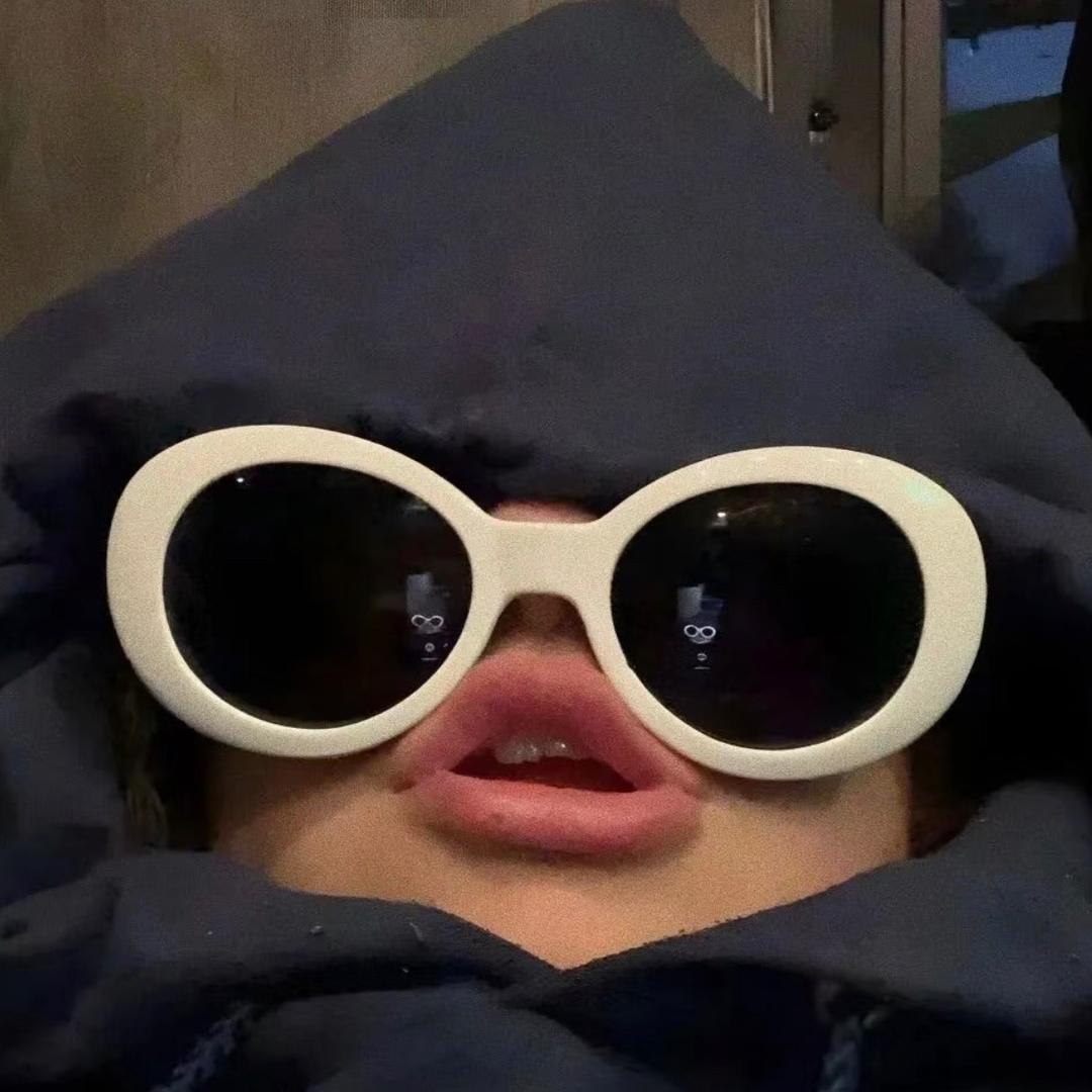 爱睡觉的小趴菜