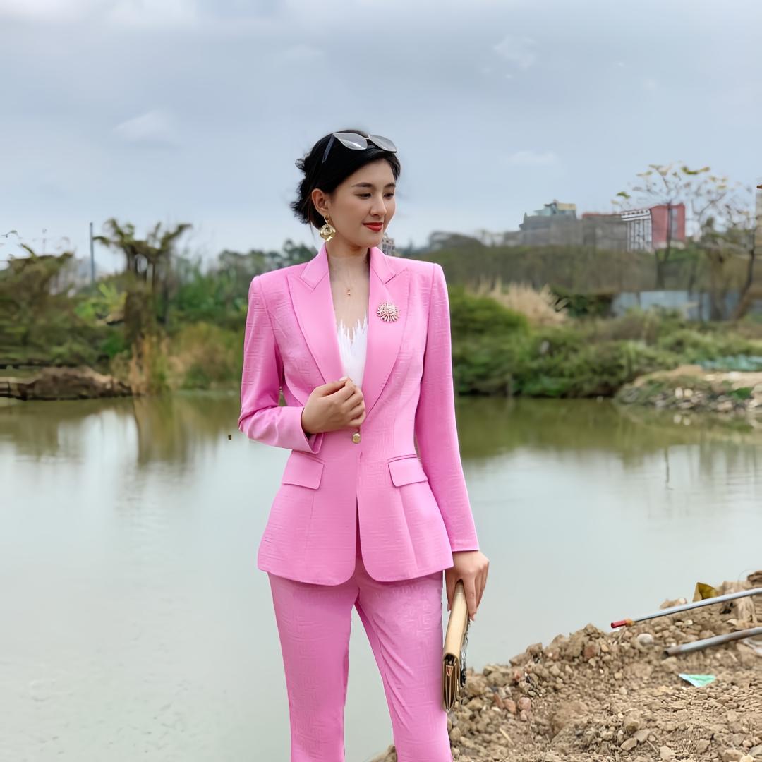 欣芮轻奢女装