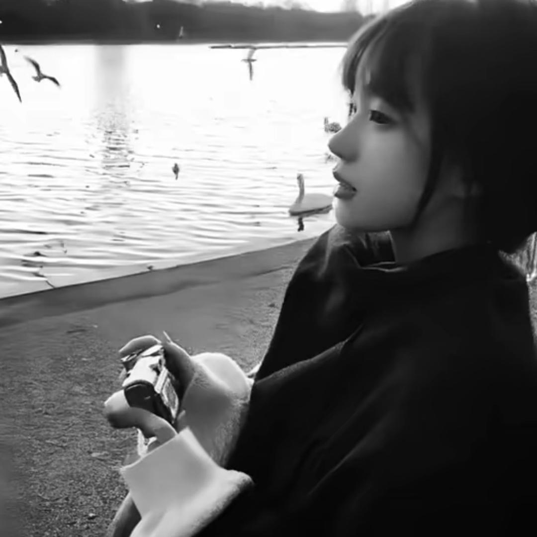 死了就不装了