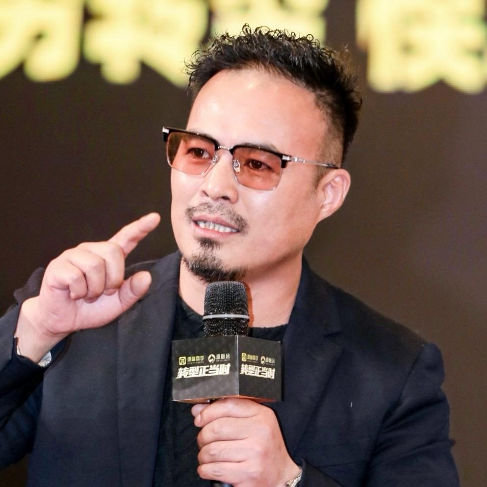 周立波聊商业