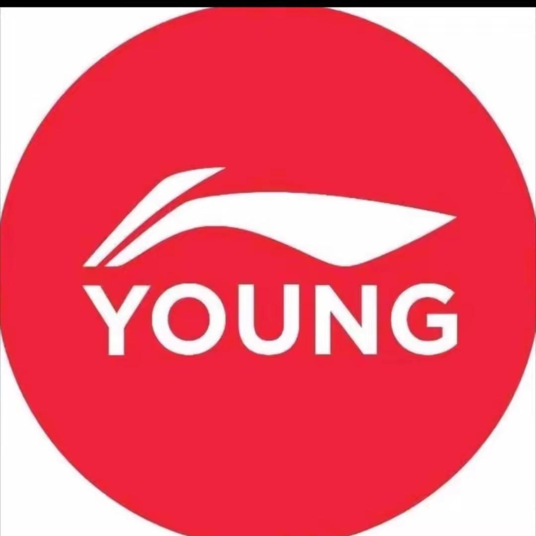 观山湖万达李宁YOUNG-佳佳