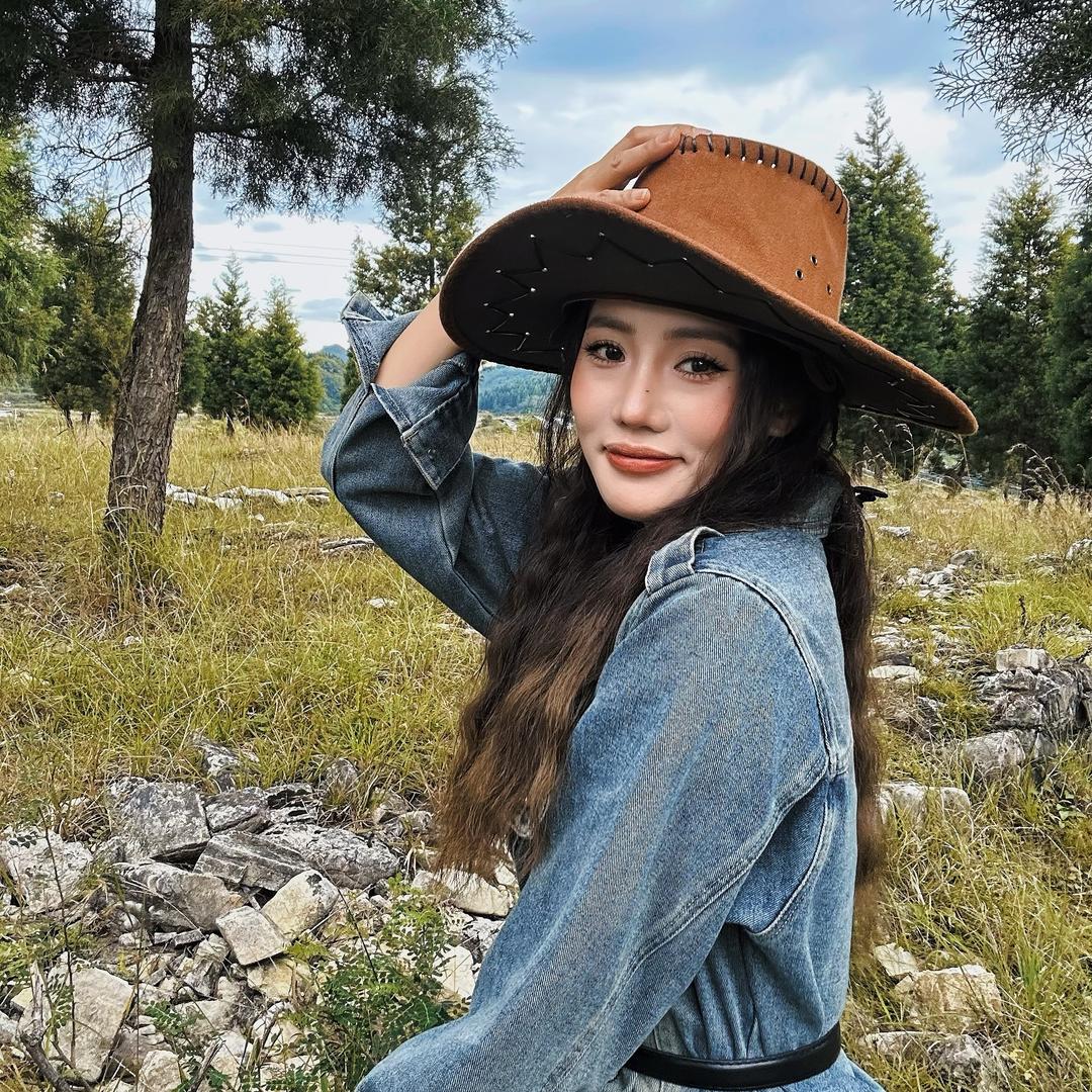 在镇宁的化妆师小彤
