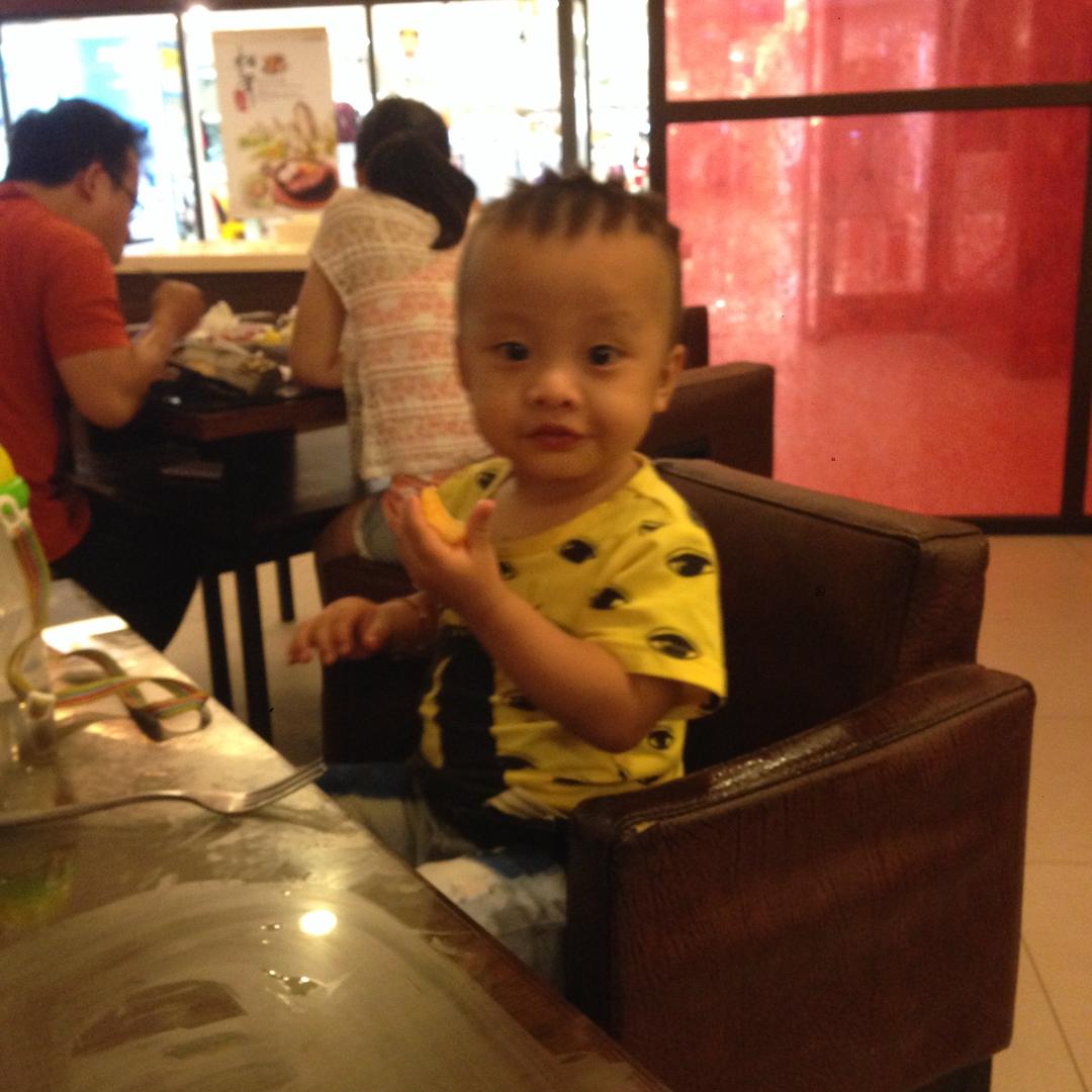 卖唱养三个老婆