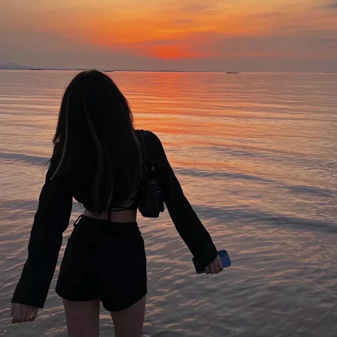一口羽毛🪶