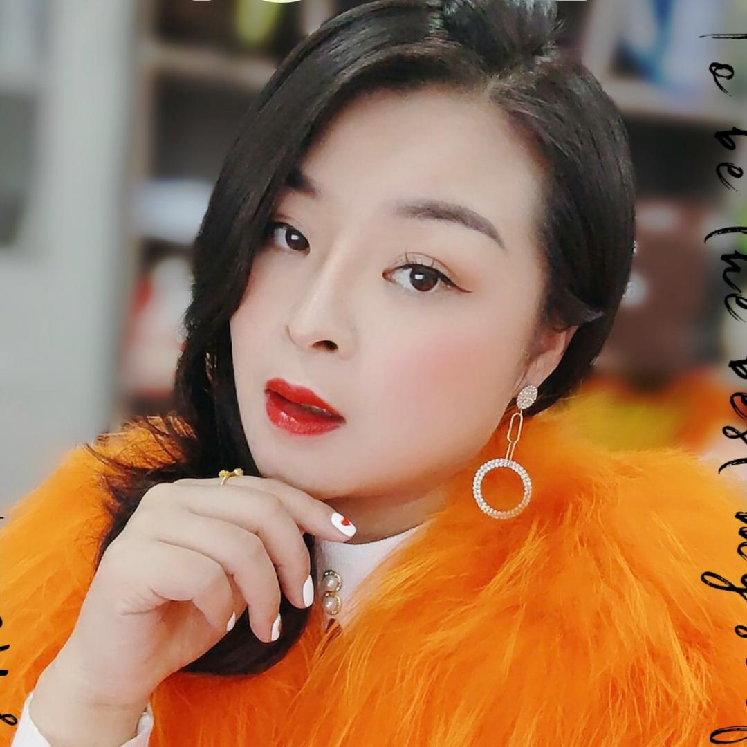 秀姐·大漂亮 云南华墅美仿石漆厂家