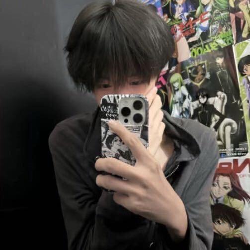 小 迅.