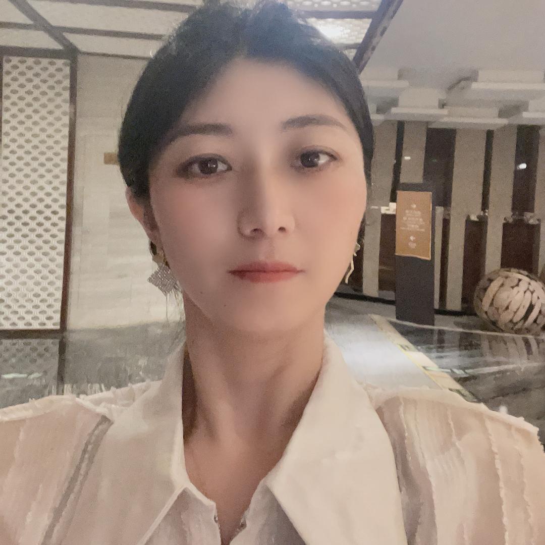 王姐麦吉丽移动美容