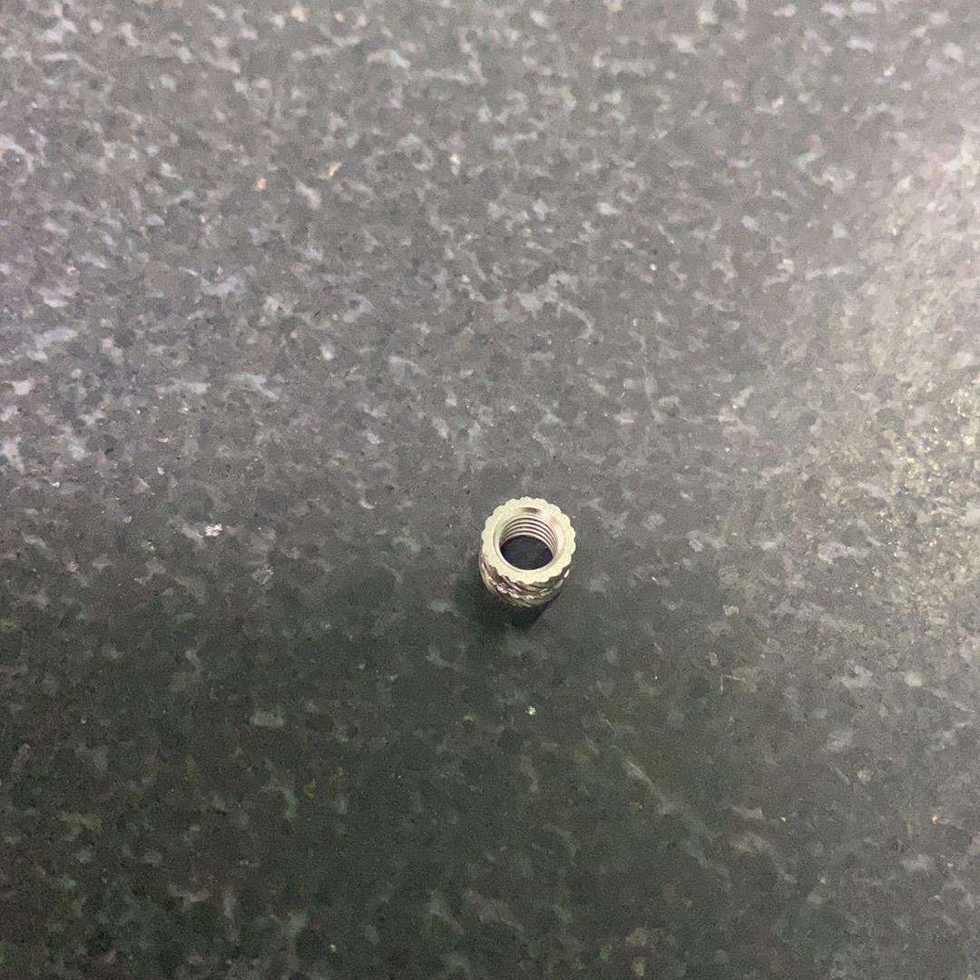 畅玩服龙卷雨击小林