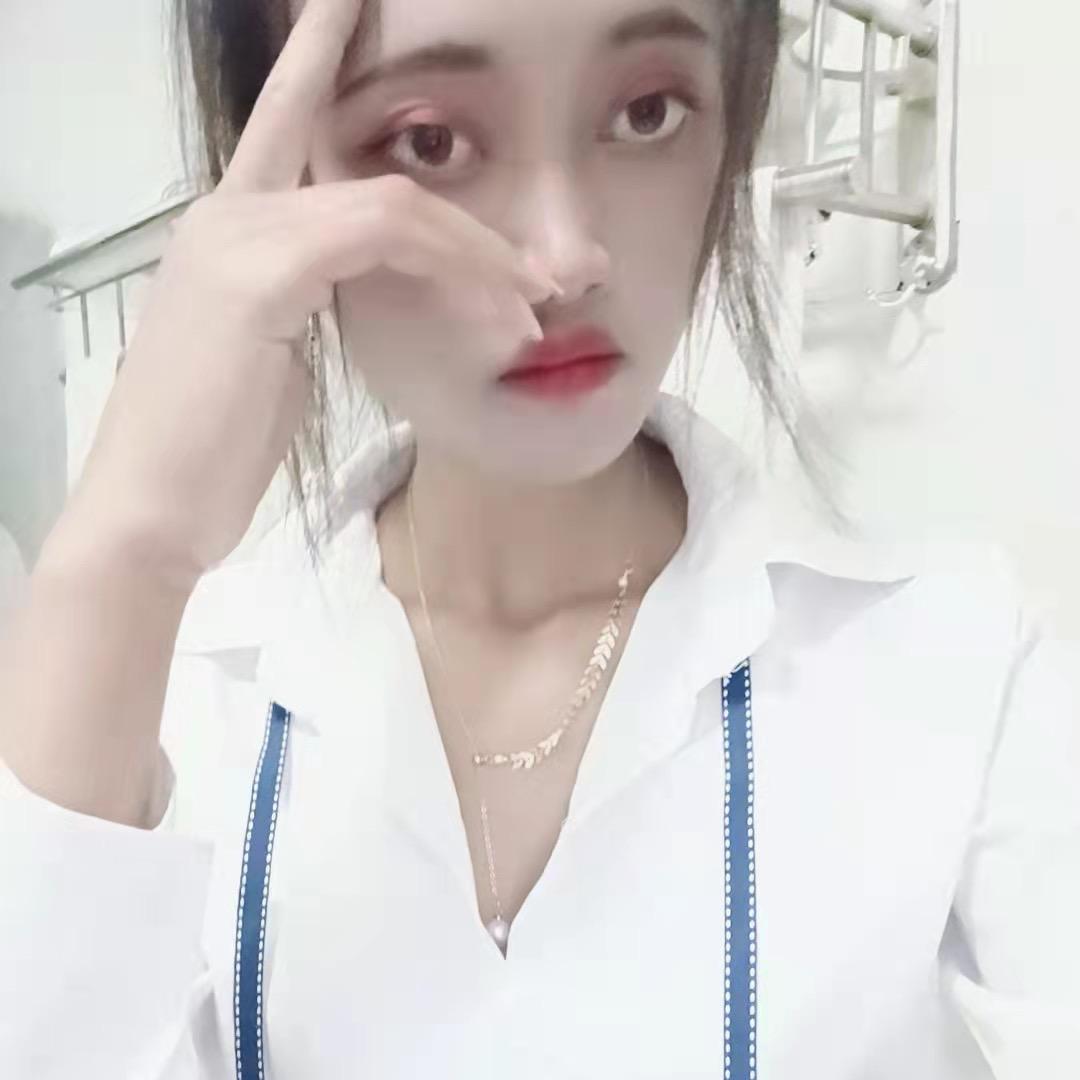 杨小姐@