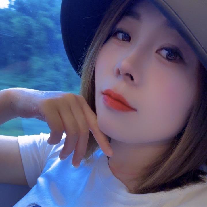 🌷艳Yaŋᥫᩣ 🌷