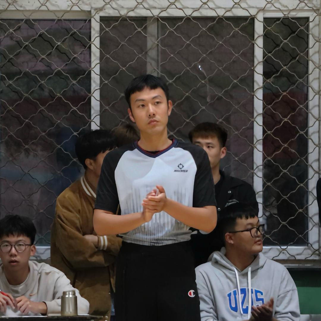 吹🏀裁判的🏀教练