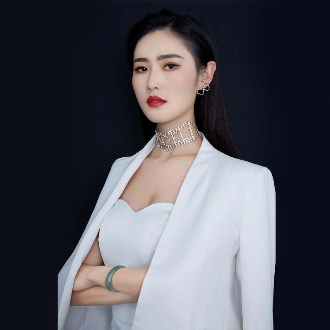 AI兴美业创始人-代代