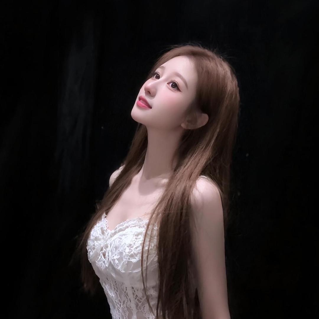 美女也会ᵉᵐᵒ