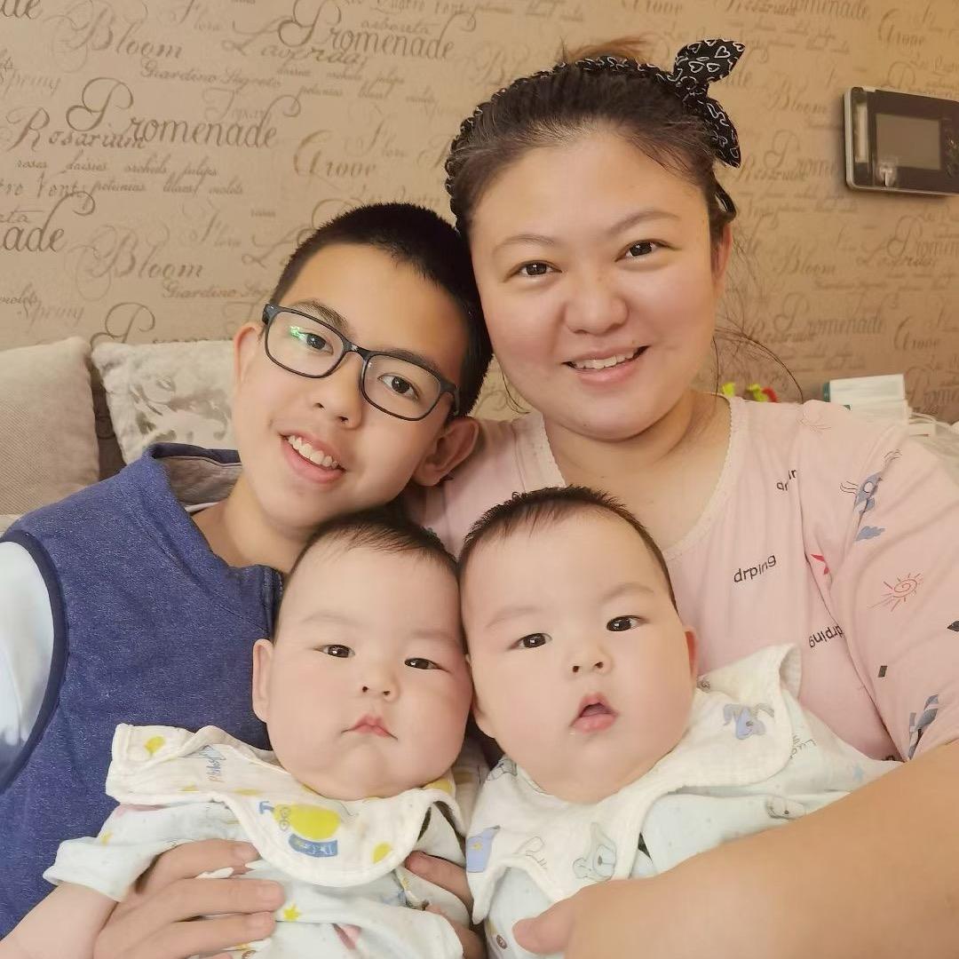 静静家有仨儿子