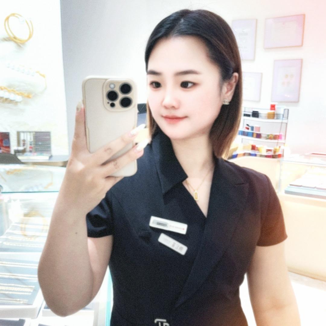 香江小镇奥莱潮宏基-庆庆