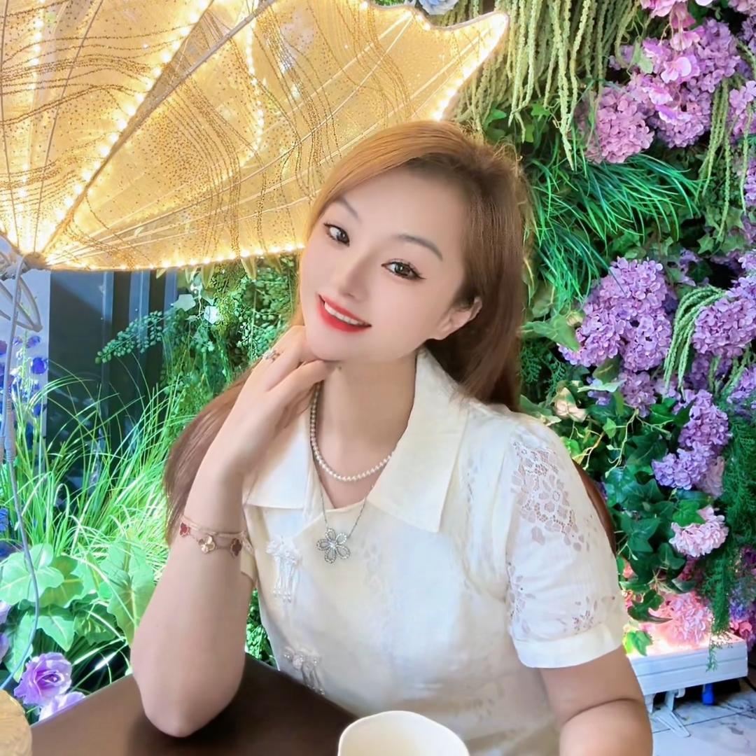 蕾蕾爱穿搭