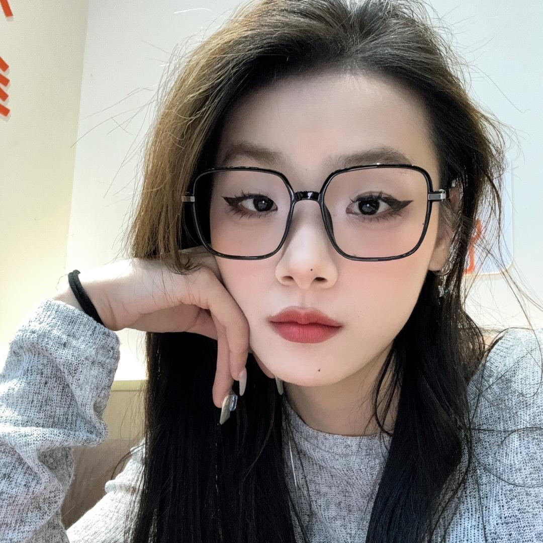 一个菠萝ㅤ