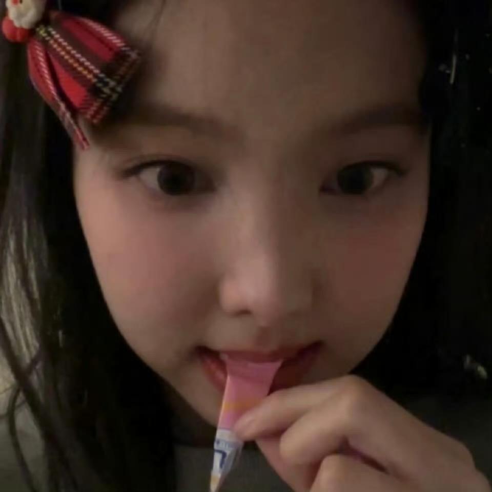 衿