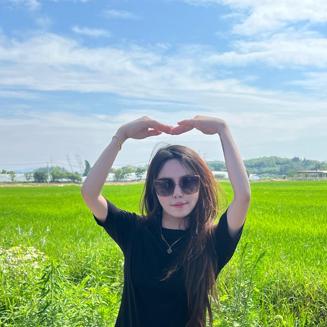ヾ 是何小姐呀 🌸