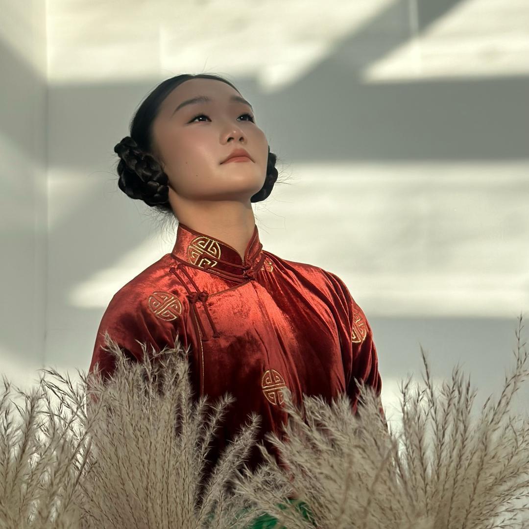 你压到我腿毛了🩰