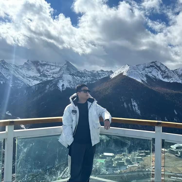 中点服饰源头工厂店