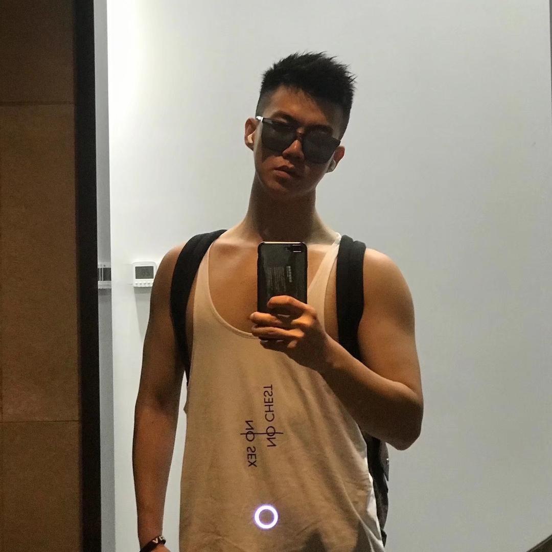 张奥