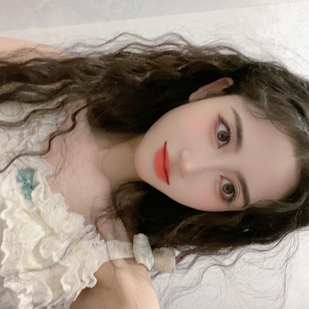杨月月金荷花服装批发