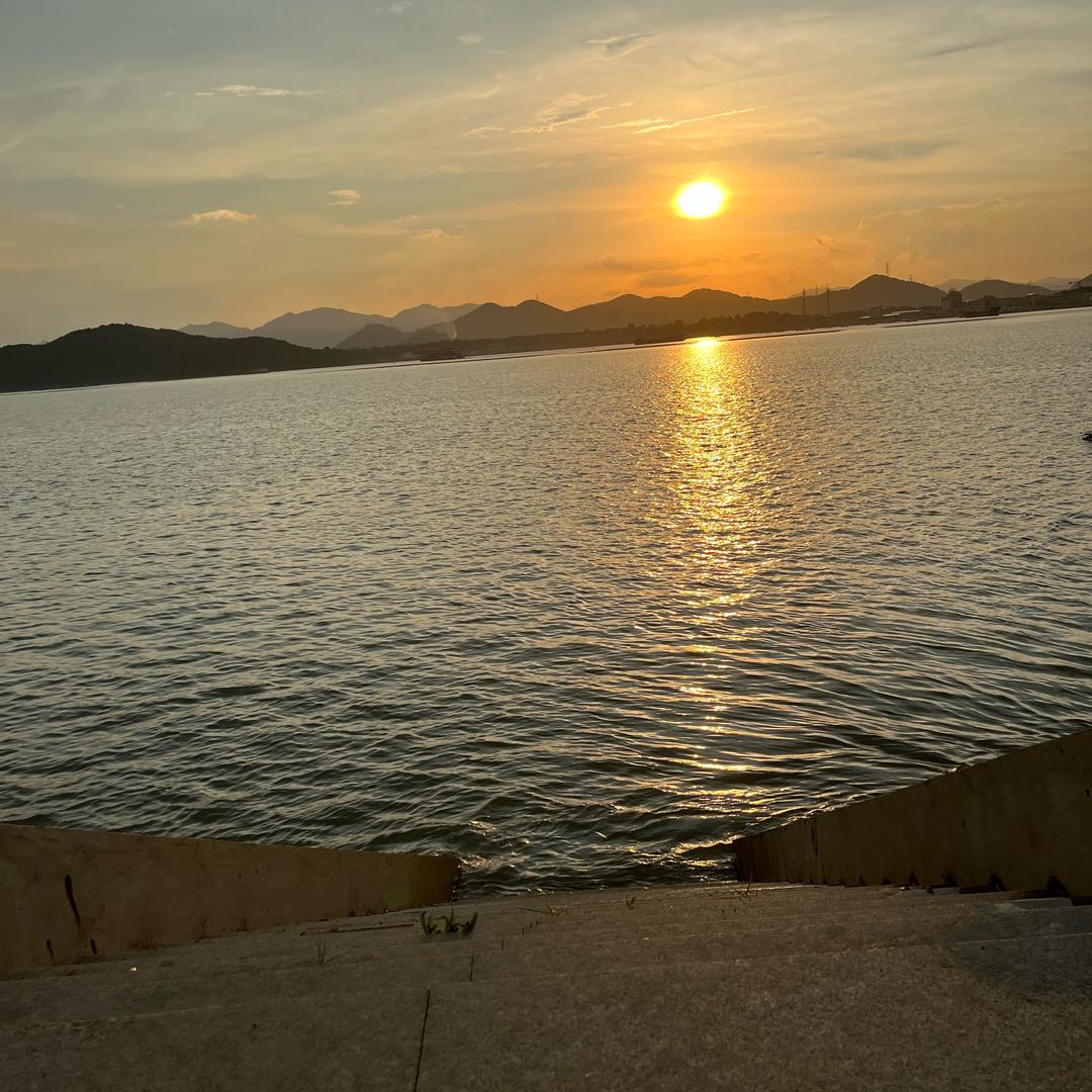 大年和小乐
