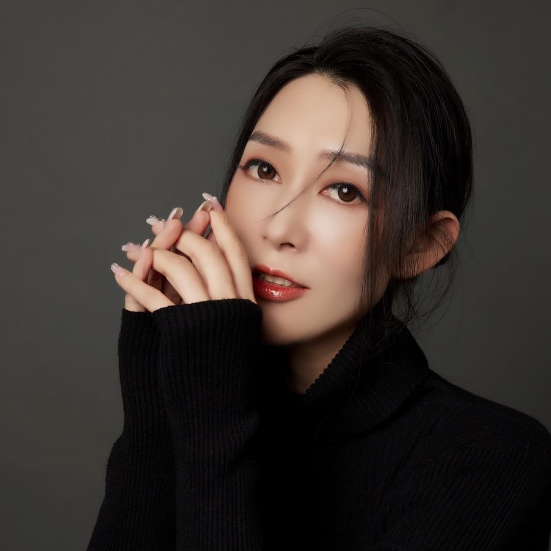 柳爷.Lena