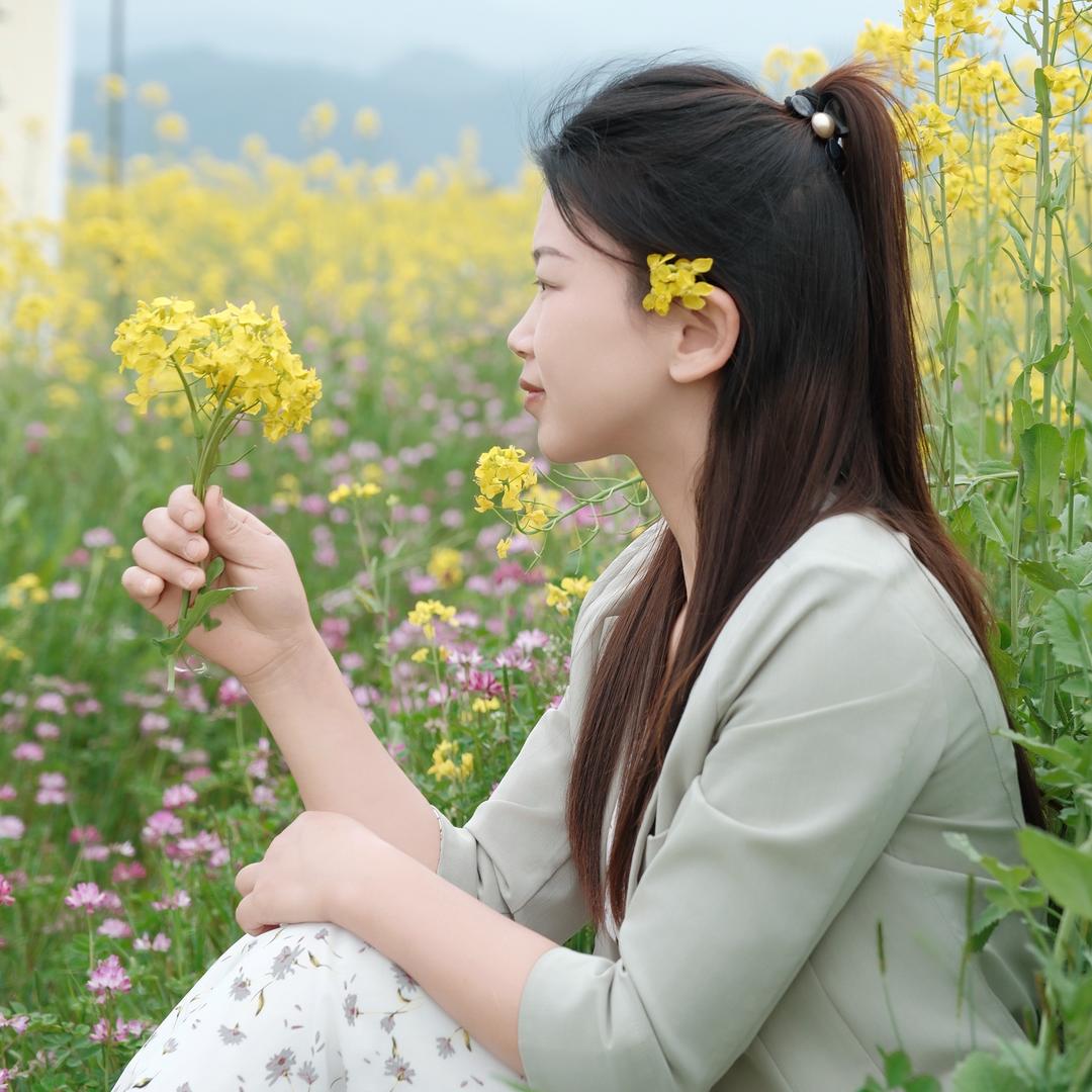 卖脐橙的小芳