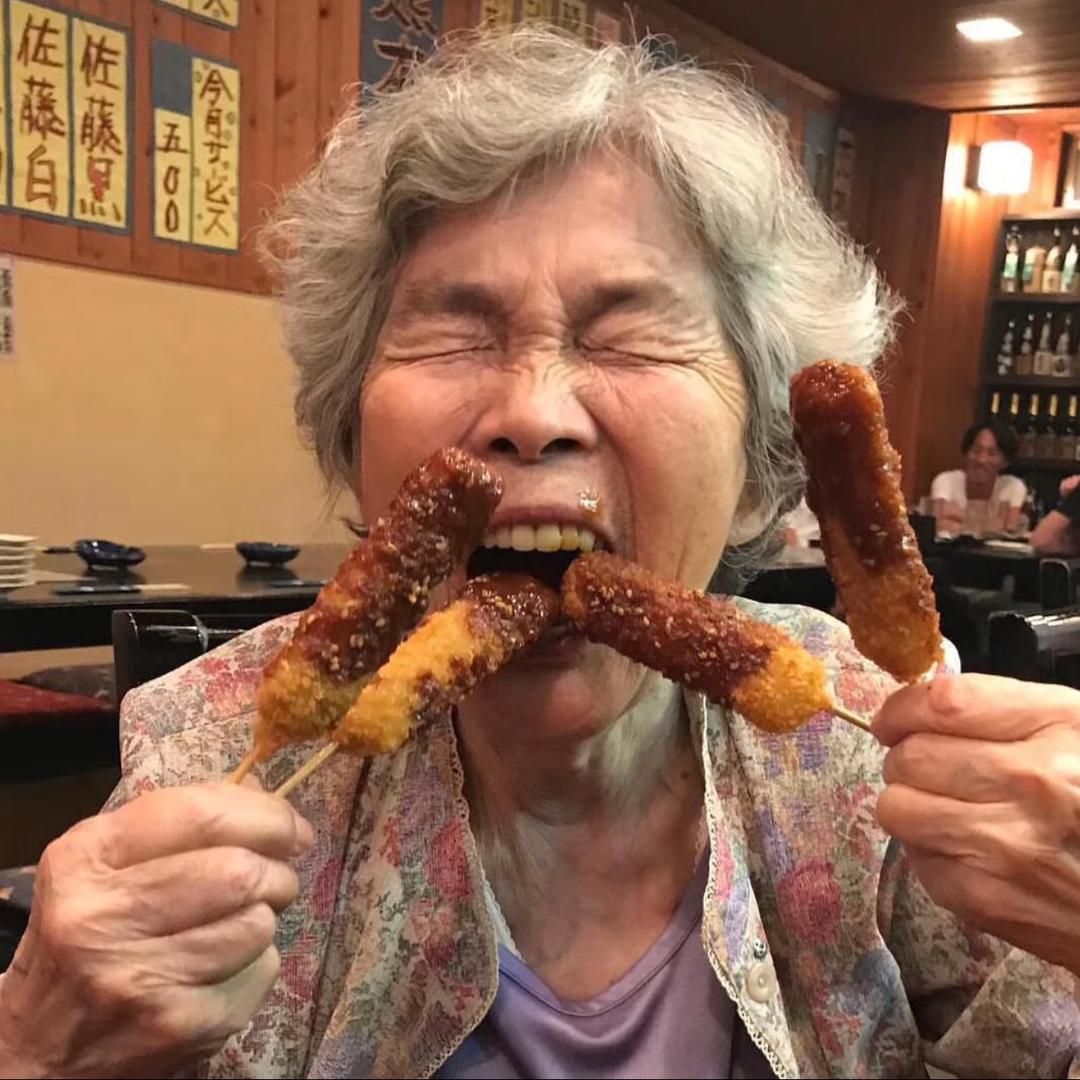 85岁退休老阿姨