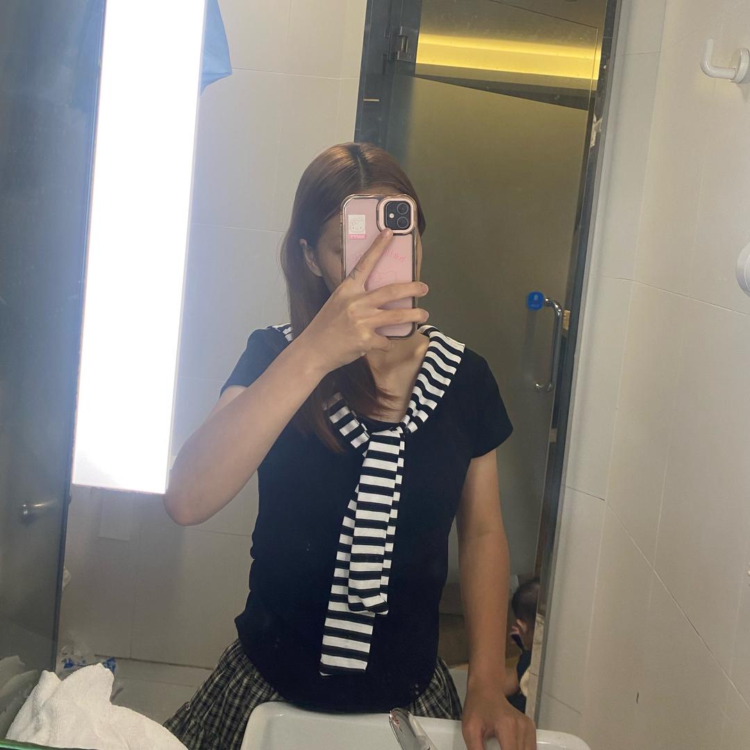 雅珊.