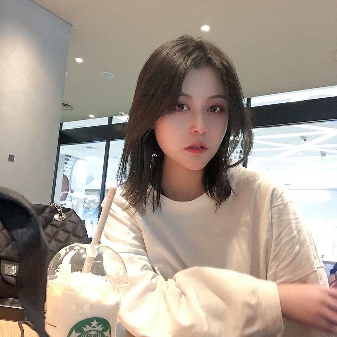 再吃亿口.
