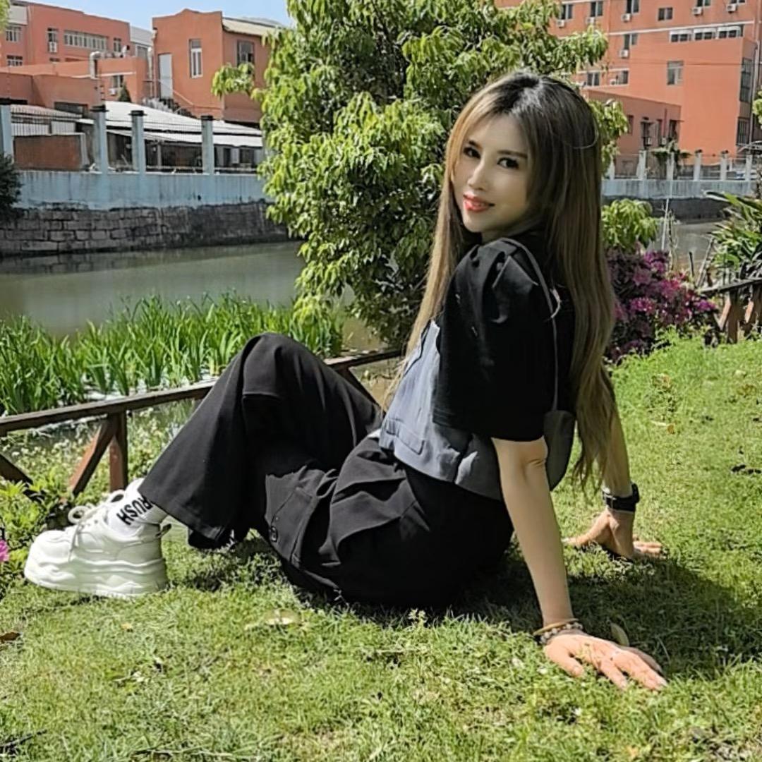 一步一脚印👠啊霞