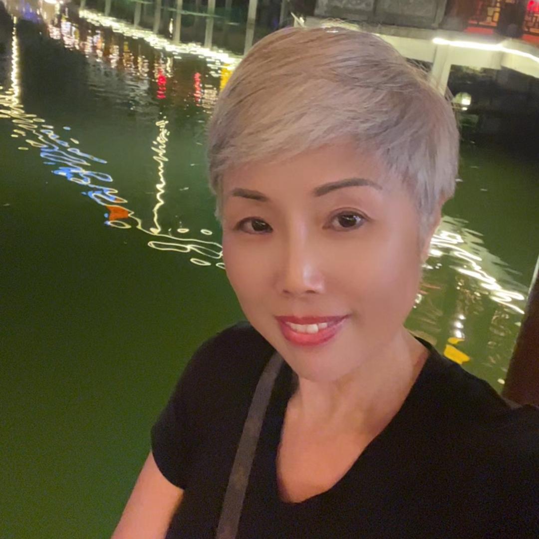 白发姐