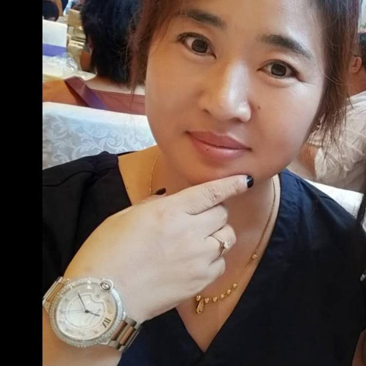 春田哈哈童装店