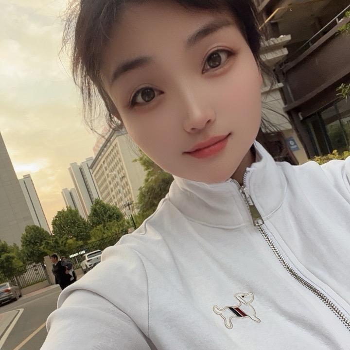 小艾🌽上午10点播