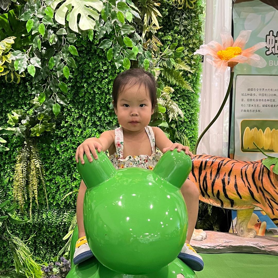 米乐母婴童装折扣店
