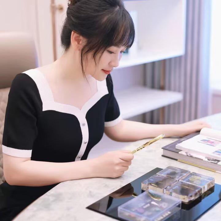 湘菜小姑娘