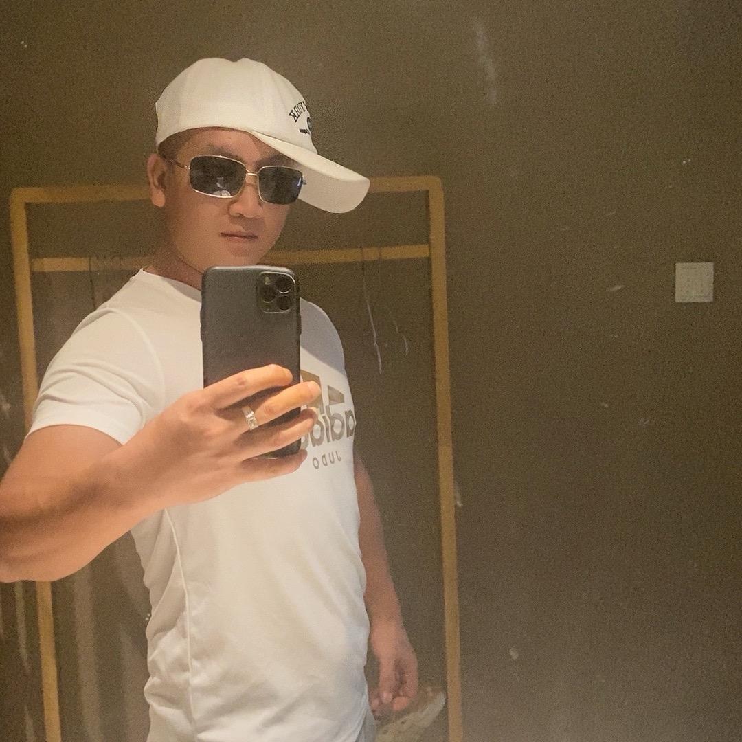 黄毛